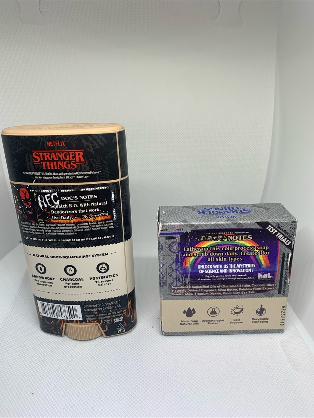 Stranger Things x Squatch Men’s Natural Moisturizer & Soap Set — Black - Picture 2 of 5